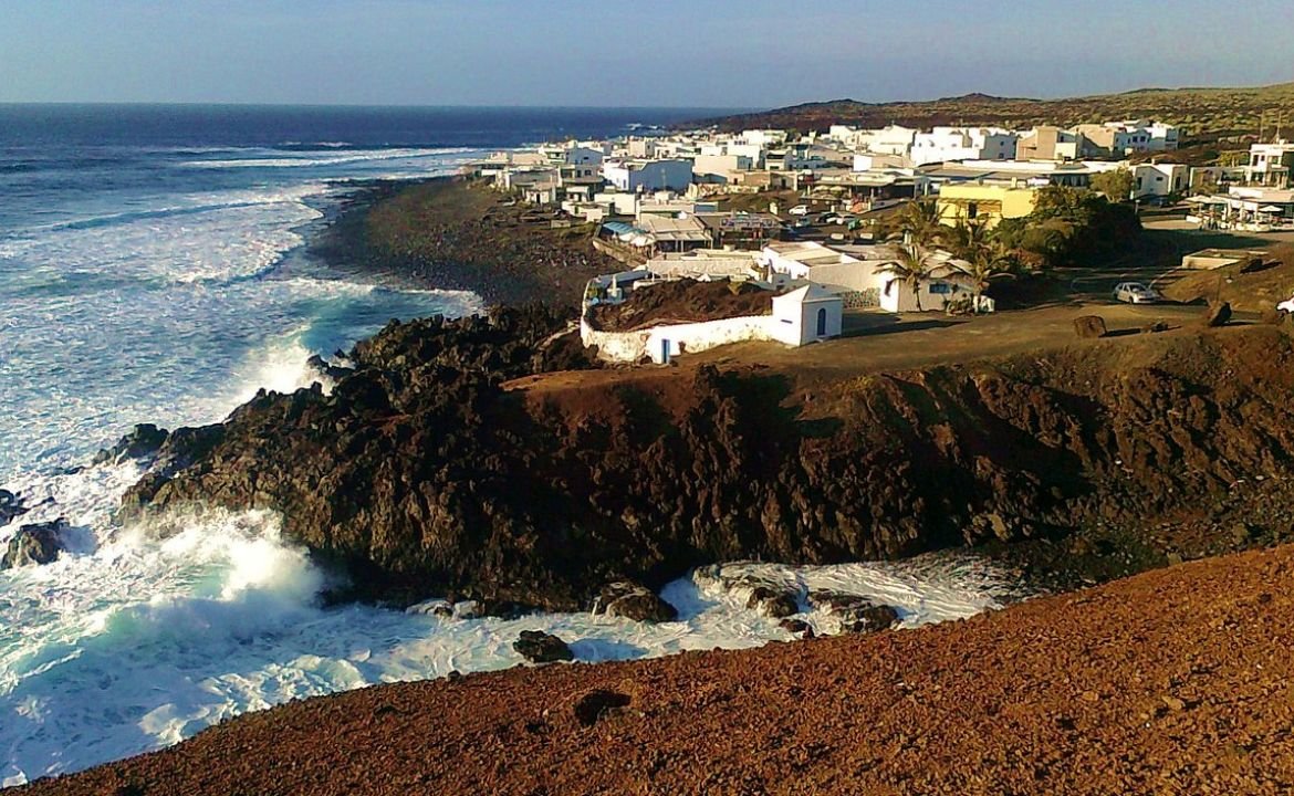 Best Things to Do in Lanzarote-Spain – Beaches, Volcanoes & Adventures