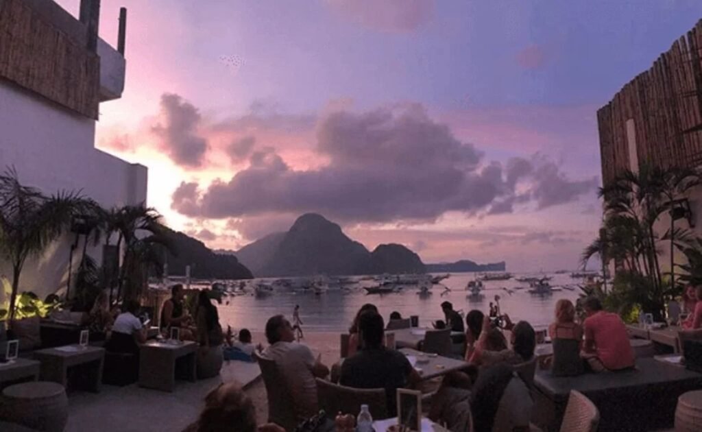 Enjoy El Paredon nightlife 