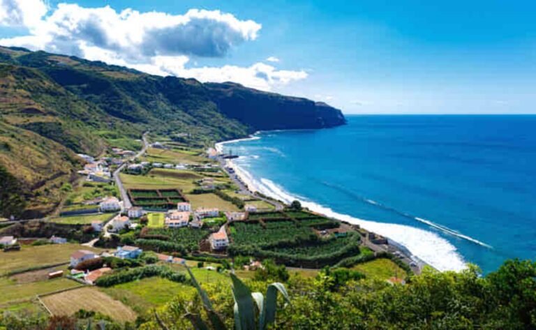 Hiking Algarve Portugal Best Trails, Safety Tips & Travel Guide