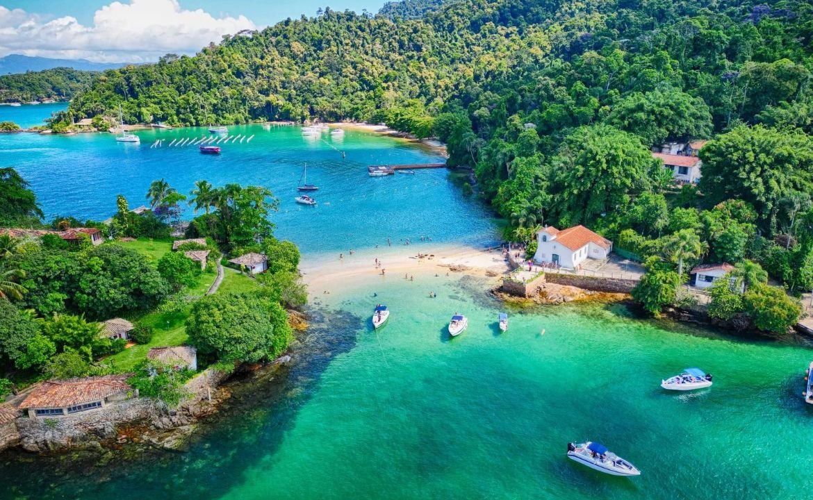 Isla Grande Brazil: Best Beaches, Resorts & Travel Tips