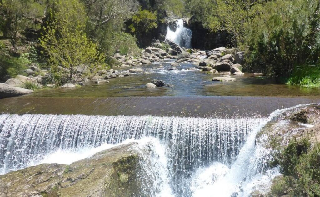 Levada das 25 Fontes walk & Risco Waterfall