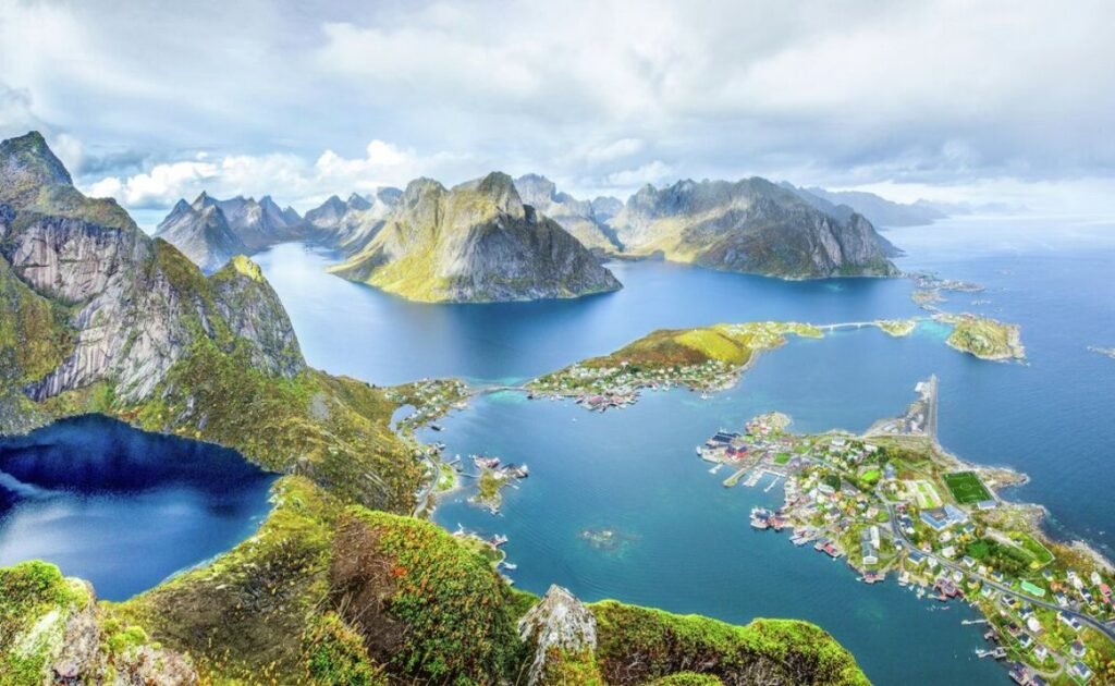 Practical tips for hiking Reinebringen