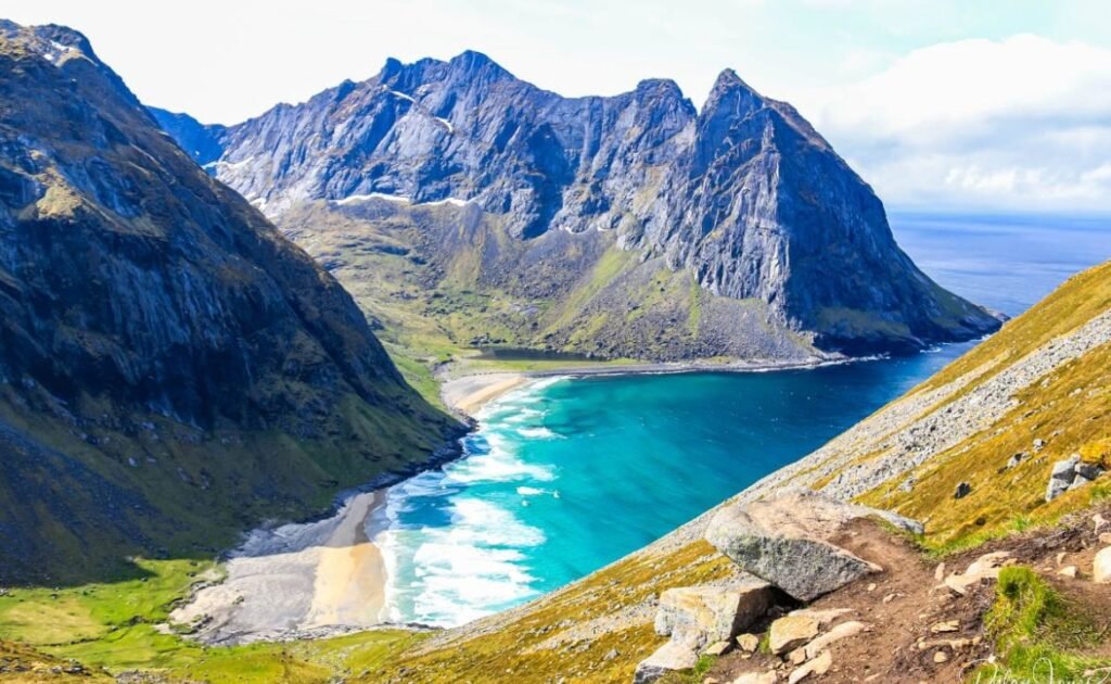 Ryten & Kvalvika Beach hike