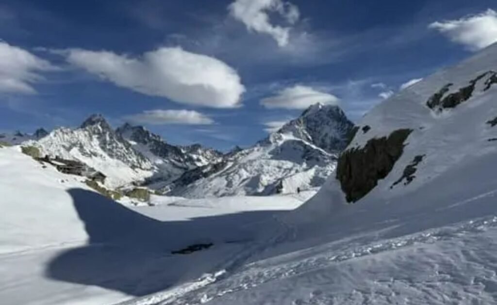 The best time to do the Lac Blanc hike