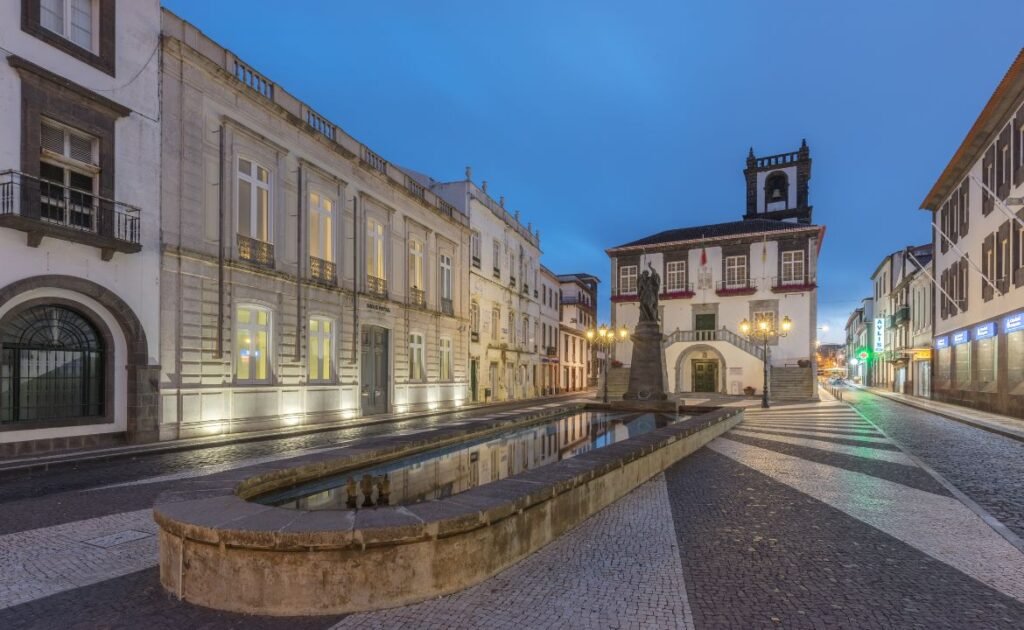 The center OF AZORES